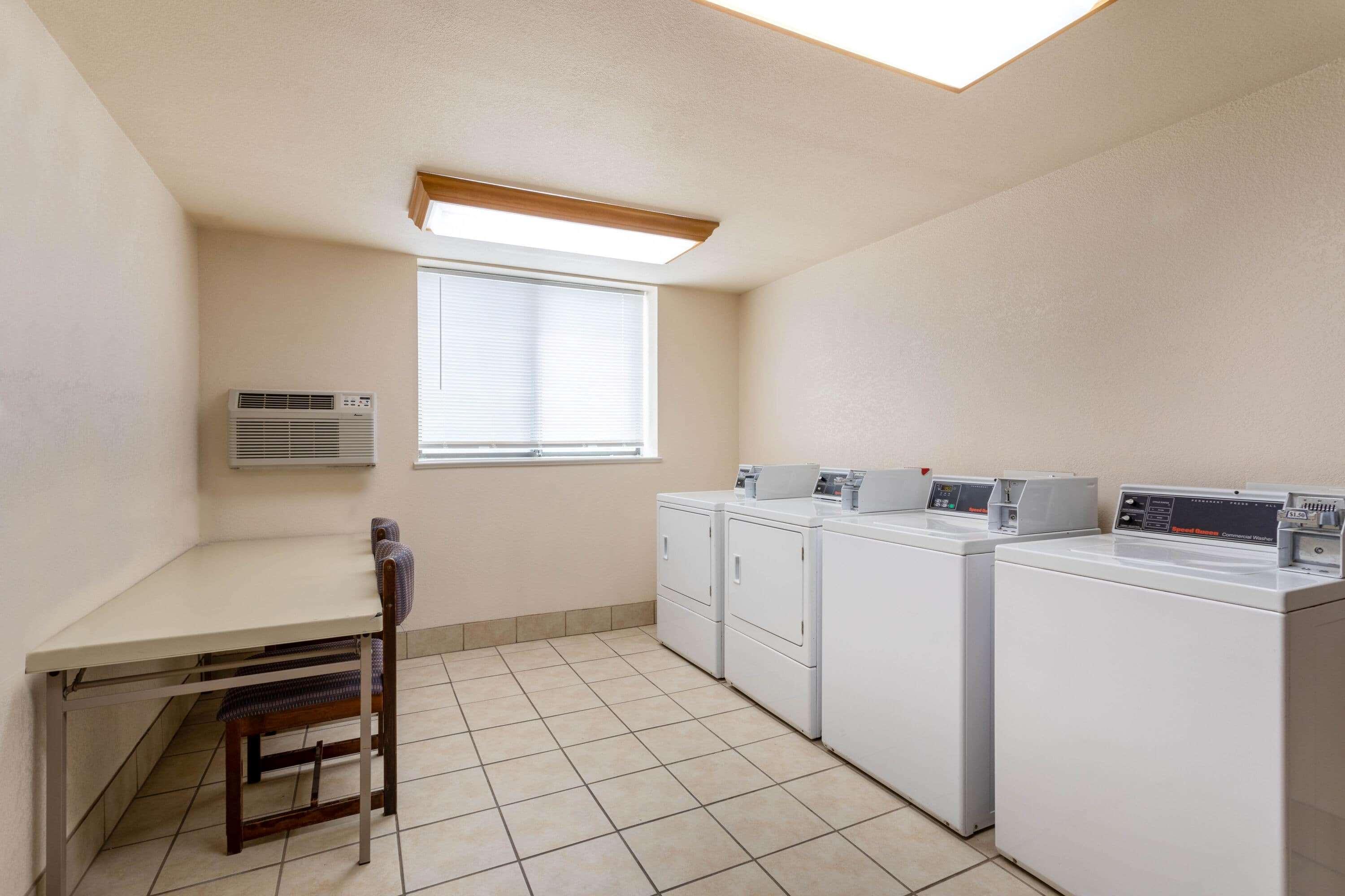 Super 8 By Wyndham Wy 2*