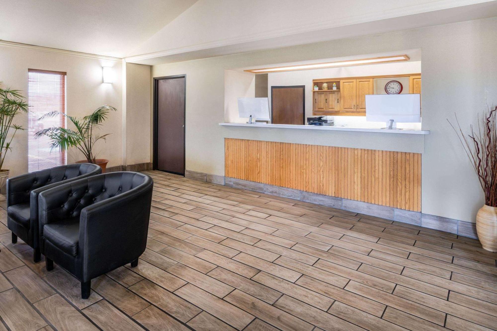 Super 8 By Wyndham Wy Hotel 2*