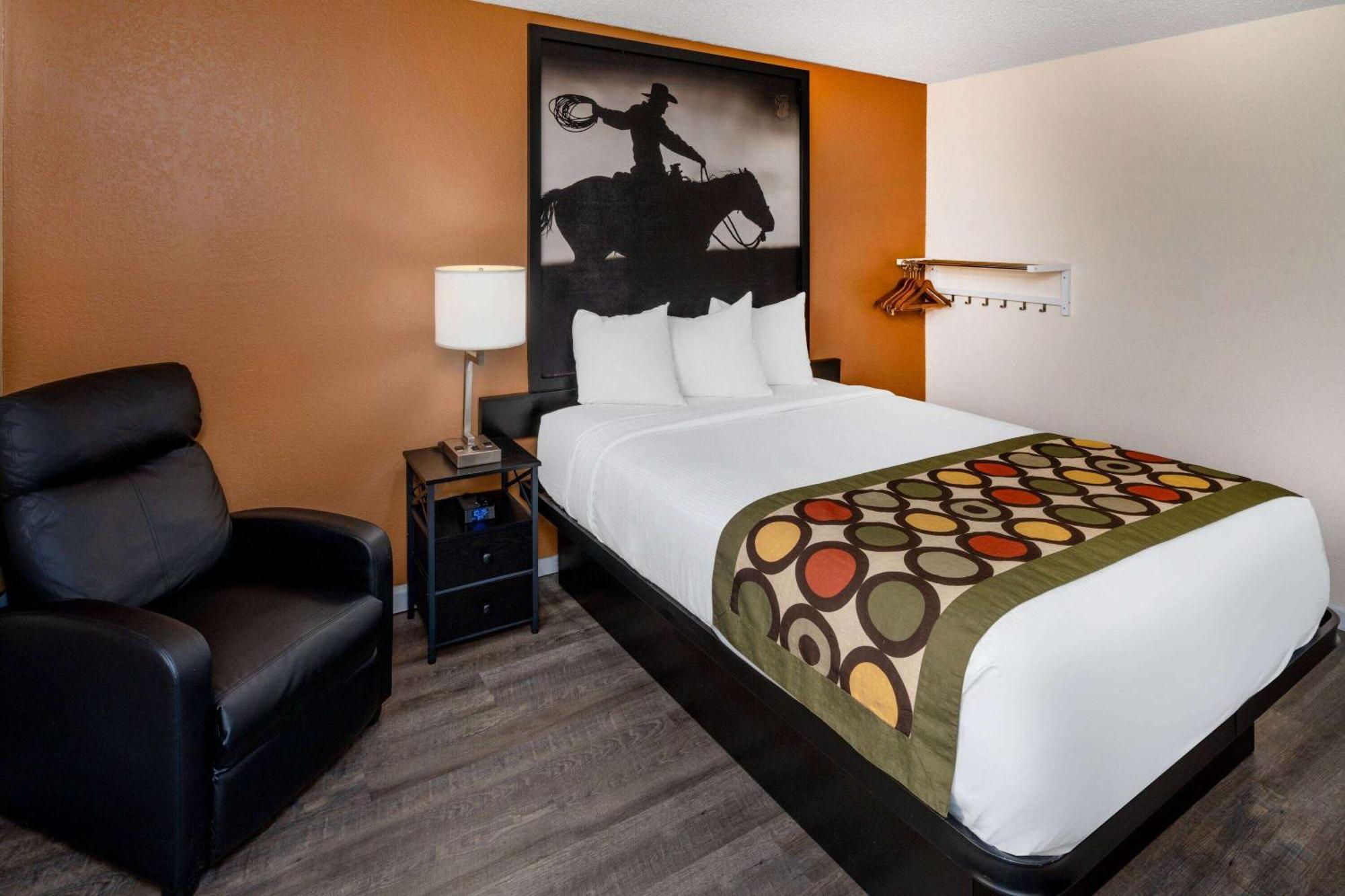 Super 8 By Wyndham Wy Hotel